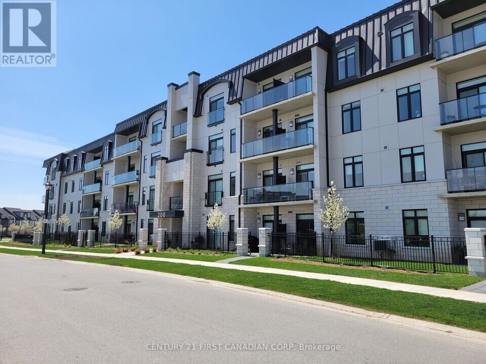 200 Callaway Rd in London, ON - Building Photo