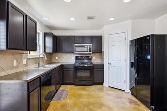 4512 Senda Ln in Austin, TX - Building Photo - Building Photo