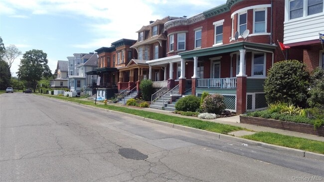 33 Bay View Terrace in Newburgh, NY - Building Photo - Building Photo