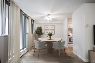 Tomken Place in Mississauga, ON - Building Photo - Building Photo