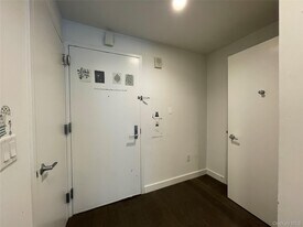 131-05-131-40 40th Rd in Queens, NY - Building Photo