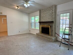605 Jamie Sue Dr in Converse, TX - Building Photo - Building Photo