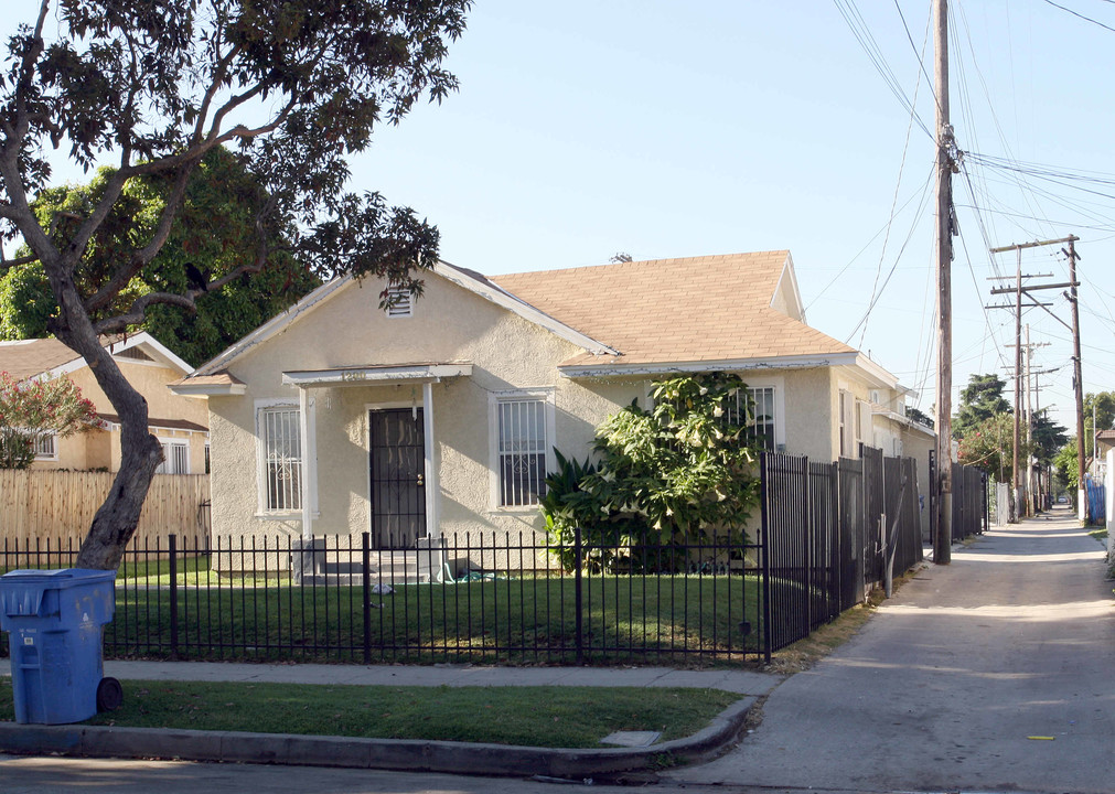 1272 Leighton Ave in Los Angeles, CA - Building Photo