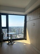 1245 Rue de Bleury in Montréal, QC - Building Photo - Building Photo