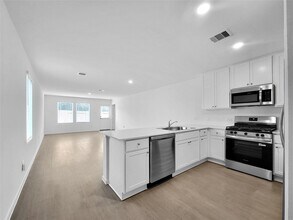 1619 Winwood Dr in Conroe, TX - Building Photo - Building Photo