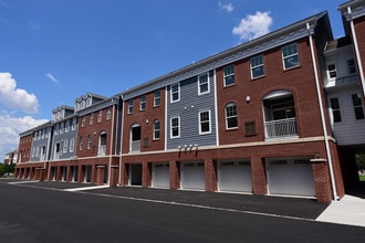 Bayonne Bay in Bayonne, NJ - Building Photo - Building Photo
