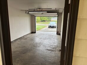 243 W King Tut Rd, Unit Cozy & Modern Duplex in Lynden, WA - Building Photo - Building Photo