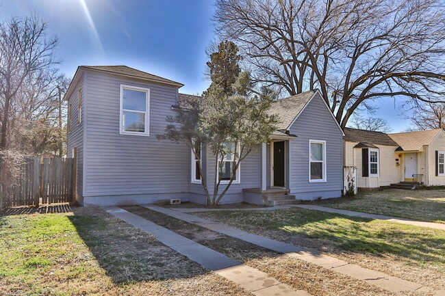 2417 25th St in Lubbock, TX - Building Photo - Building Photo