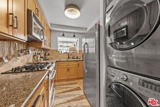 1144 10th Ct in Santa Monica, CA - Building Photo - Building Photo
