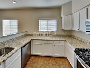 493 East Placita Nodo in Sahuarita, AZ - Building Photo - Building Photo