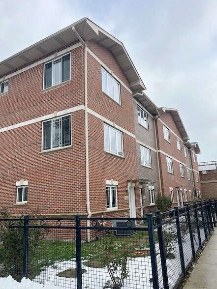 3527 S Parnell Ave in Chicago, IL - Building Photo