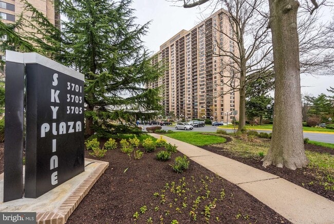 property at 3701 S George Mason Dr