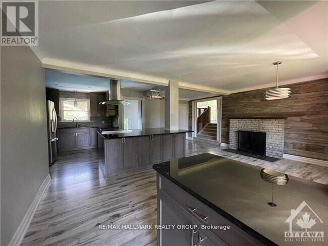 38 Capilano Dr in Ottawa, ON - Building Photo - Building Photo