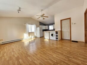 116 Pine Trail in Holden, ME - Building Photo - Building Photo