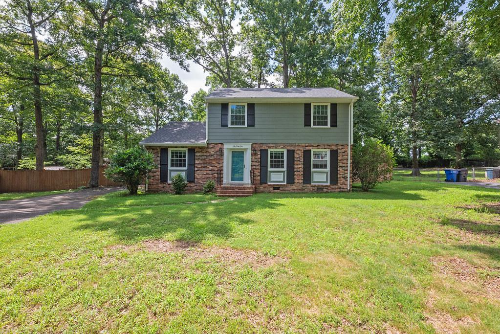 1041 Warminster Dr in Midlothian, VA - Building Photo
