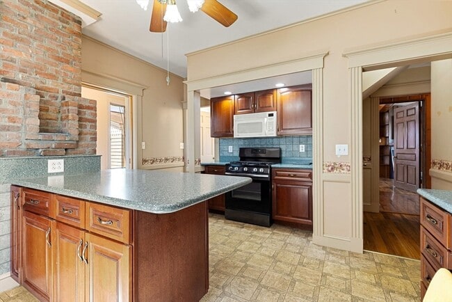 17 Shirley St in Quincy, MA - Building Photo - Building Photo