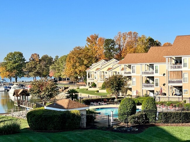 property at 1105 Torrence Cir