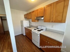 64 Brighton Ave, Unit 105 in Boston, MA - Building Photo