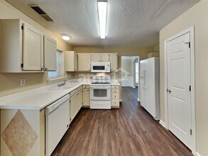 7410 Henderson Park Rd in Huntersville, NC - Building Photo - Building Photo