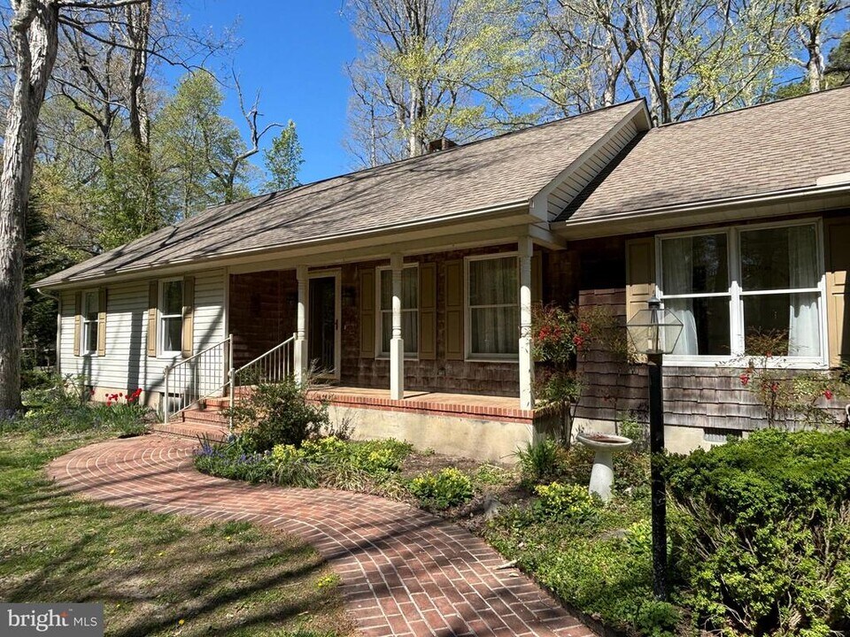 29304 Woodridge Dr in Easton, MD - Building Photo