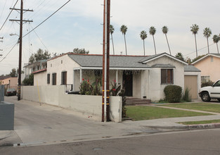 6335 Carmelita Ave in Bell, CA - Building Photo - Building Photo