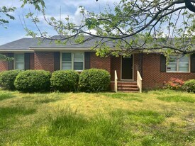 624 Marlee Dr in Rocky Mount, NC - Building Photo