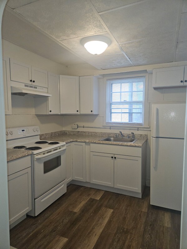 1121 W Poplar St in West York, PA - Building Photo - Building Photo