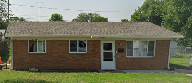 property at 5927 Hemlock Dr