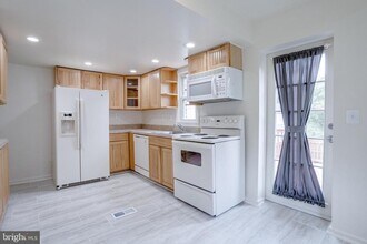2719 Albemarle Dr in Alexandria, VA - Building Photo - Building Photo