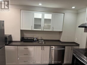 445 Rivermont Rd in Brampton, ON - Building Photo - Building Photo