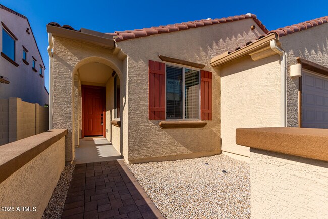 8818 W Luke Ave in Glendale, AZ - Foto de edificio - Building Photo