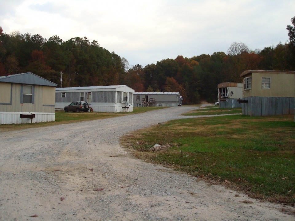 Capri Mobile Home Community in Ringgold, GA - Building Photo