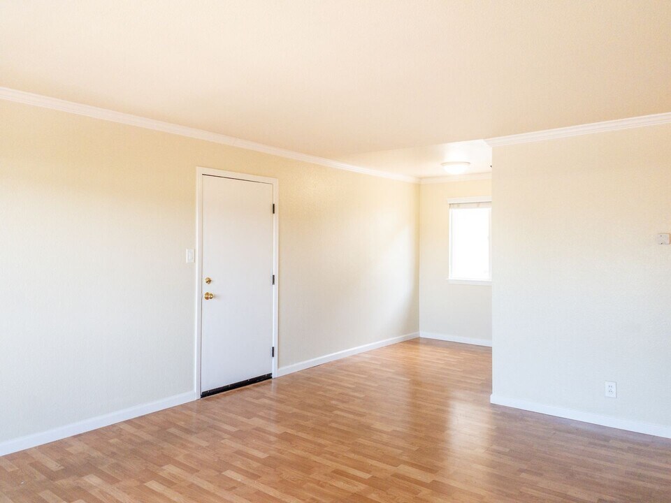 801 Meadowsweet Dr in Corte Madera, CA - Building Photo