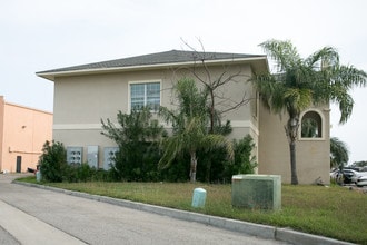 347 W Cotter Ave, Lot 2A in Port Aransas, TX - Foto de edificio - Building Photo