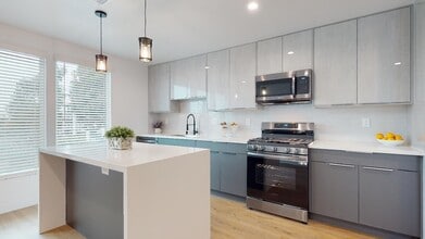 1311 N Harvard Blvd, Unit 1309 in Los Angeles, CA - Building Photo - Building Photo