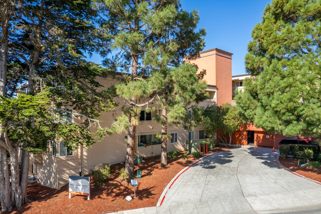 Horizons West Apartments in Pacifica, CA - Building Photo - Building Photo