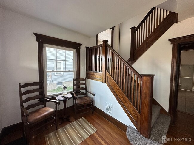 511 Grove St in Dunellen, NJ - Building Photo - Building Photo