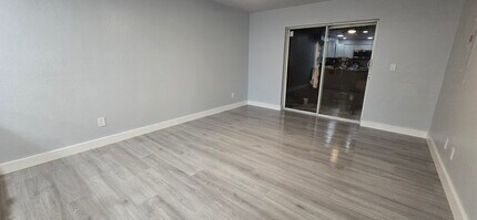 2044 44th St S in St. Petersburg, FL - Building Photo - Building Photo