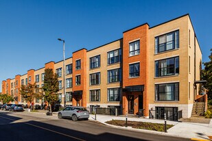 5740 Laurendeau Rue in Montréal, QC - Building Photo