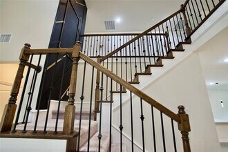 224 Lee Roy Jordan St in Irving, TX - Building Photo - Building Photo