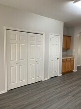 5156 Hartson in Kyle, TX - Building Photo - Building Photo