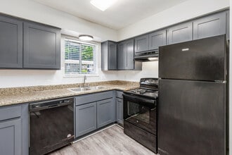 The Grove in Newport News, VA - Building Photo - Interior Photo