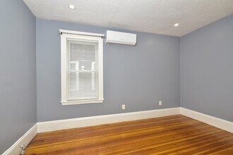 48 Monadnock St, Unit 2 in Boston, MA - Foto de edificio - Building Photo