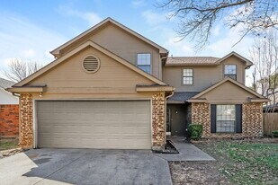 2200 Wembley Downs Dr in Arlington, TX - Building Photo