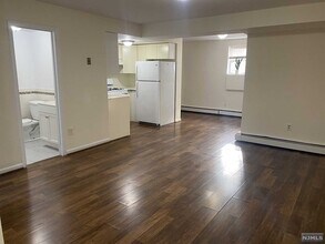 1462A River in Edgewater, NJ - Building Photo - Building Photo