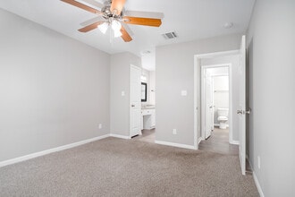 Sugar Hill in San Antonio, TX - Foto de edificio - Building Photo