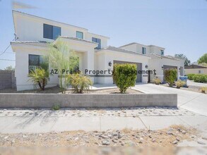 1409 E Shangri La Rd in Phoenix, AZ - Building Photo - Building Photo