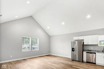 1724 E Brookside Ave in Indianapolis, IN - Building Photo - Building Photo
