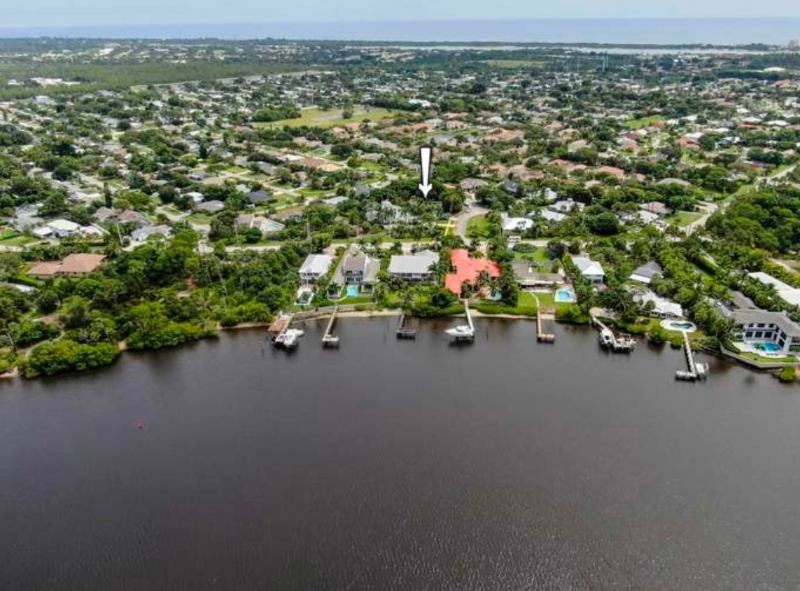 4621 Windswept Pines Ct in Jupiter, FL - Building Photo