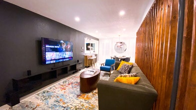 948 S 1500 W in Salt Lake City, UT - Building Photo - Building Photo
